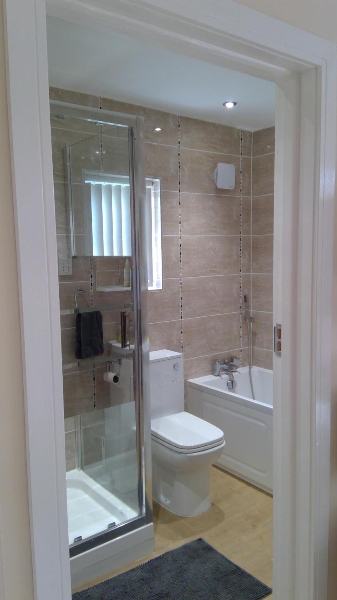 Luxury London Ensuite Double Room, Park Free, Tram-Train! ميتشام المظهر الخارجي الصورة