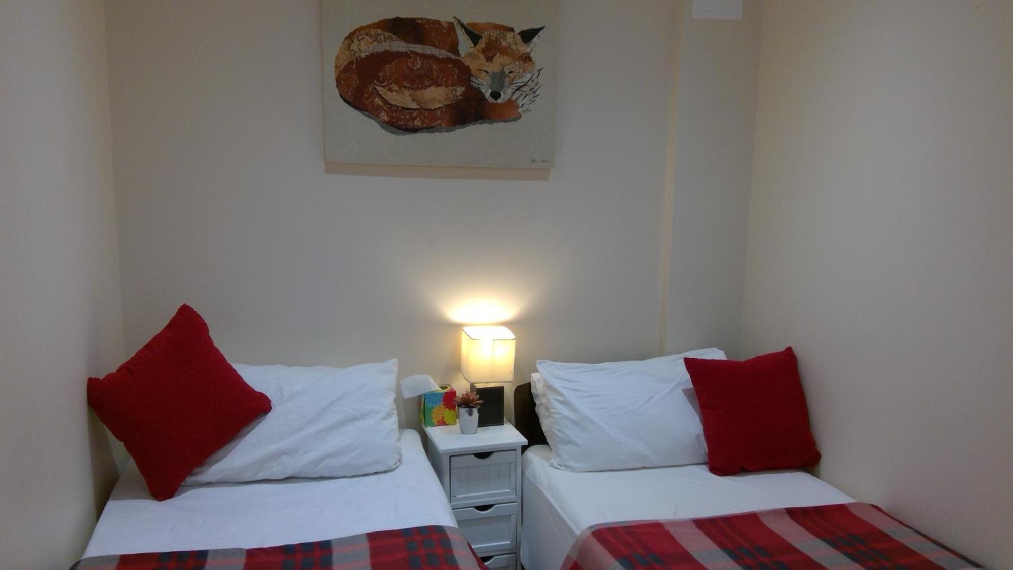 Luxury London Ensuite Double Room, Park Free, Tram-Train! ميتشام المظهر الخارجي الصورة